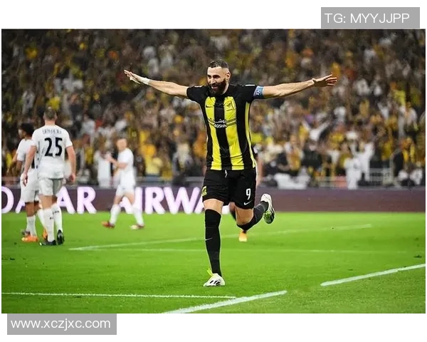 本泽马在足球历史上的地位与影响力分析及未来发展展望 本泽马在足球历史上的地位与影响力分析及未来发展展望