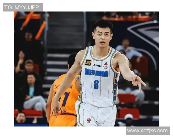 方硕的篮球之路:从青涩新星到球队核心的成长历程与奋斗故事 方硕的篮球之路:从青涩新星到球队核心的成长历程与奋斗故事