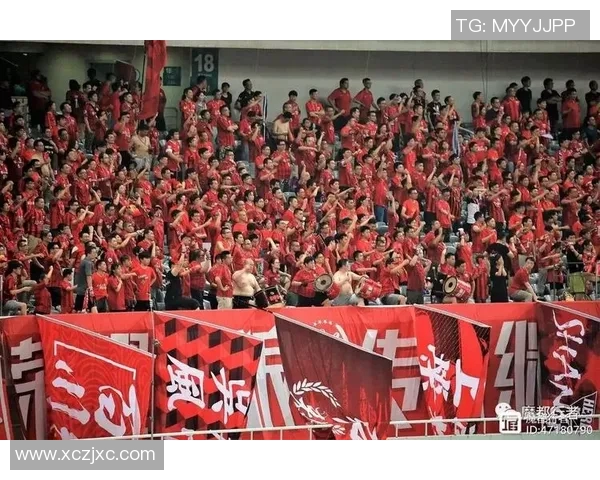 权健与上港2018年对决回顾:激情碰撞与战术较量的精彩瞬间 权健与上港2018年对决回顾:激情碰撞与战术较量的精彩瞬间