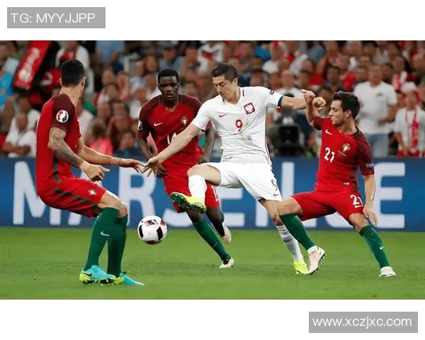 欧青赛激战波兰对决瑞典年轻球员展现足球魅力与激情 欧青赛激战波兰对决瑞典年轻球员展现足球魅力与激情