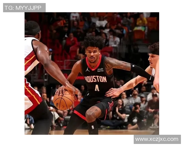 火箭队与马刺队激战正酣2004年12月9日精彩回顾与赛况分析