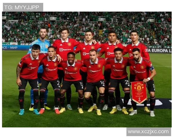 罗马与曼联在欧联杯激战正酣谁能笑到最后争夺荣耀之巅